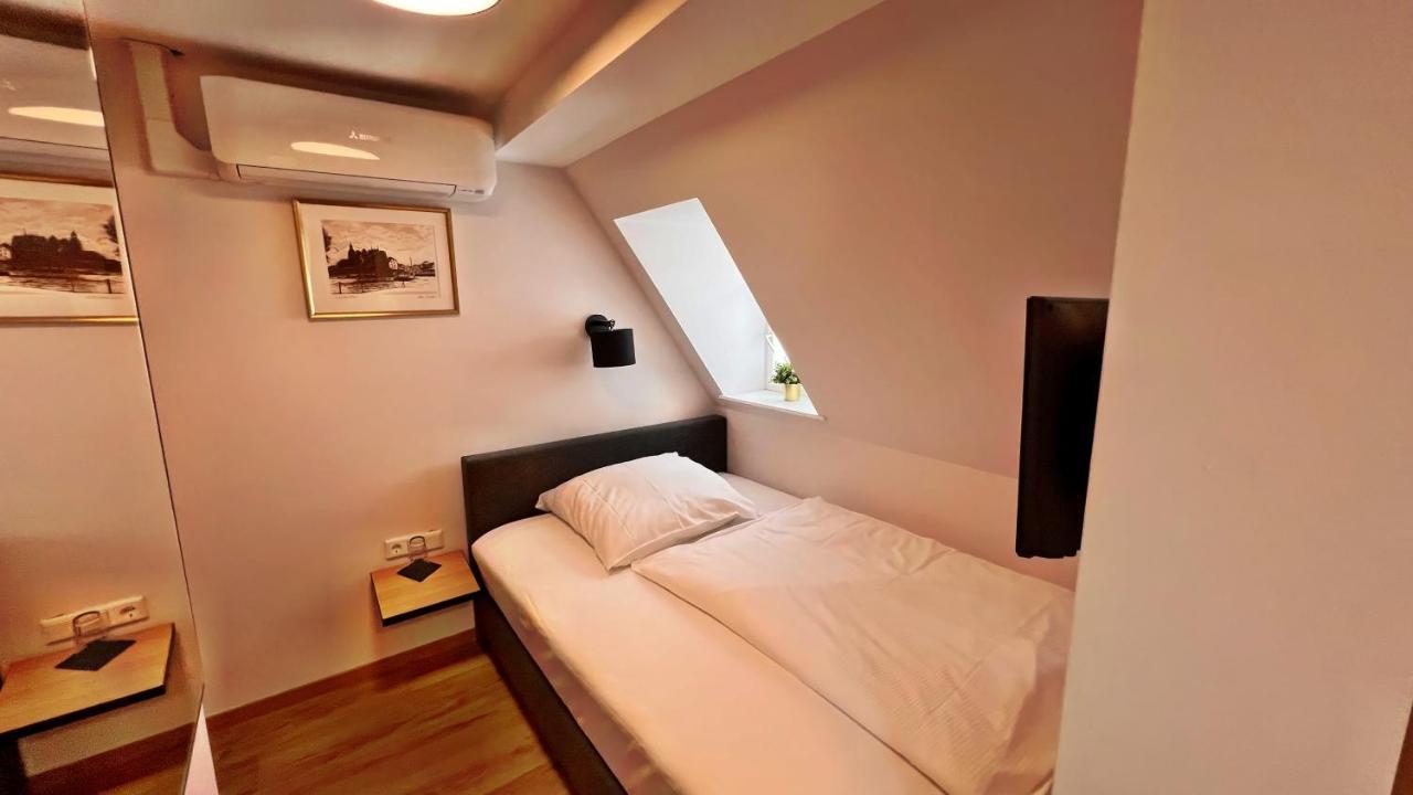 Hotel Zu Den Drei Kronen Seligenstadt Εξωτερικό φωτογραφία