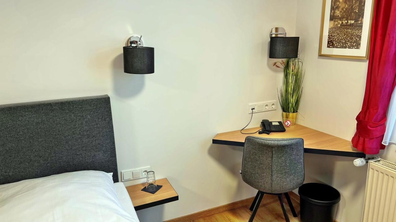 Hotel Zu Den Drei Kronen Seligenstadt Εξωτερικό φωτογραφία