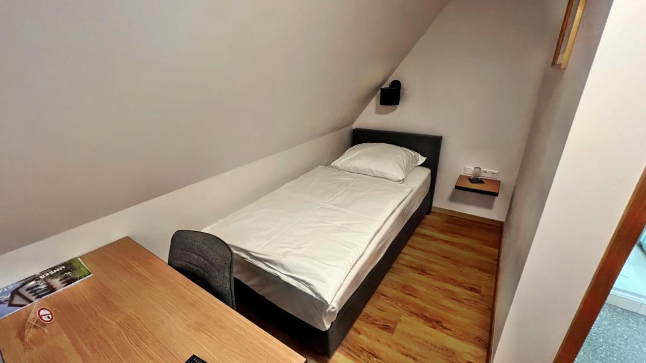 Hotel Zu Den Drei Kronen Seligenstadt Εξωτερικό φωτογραφία