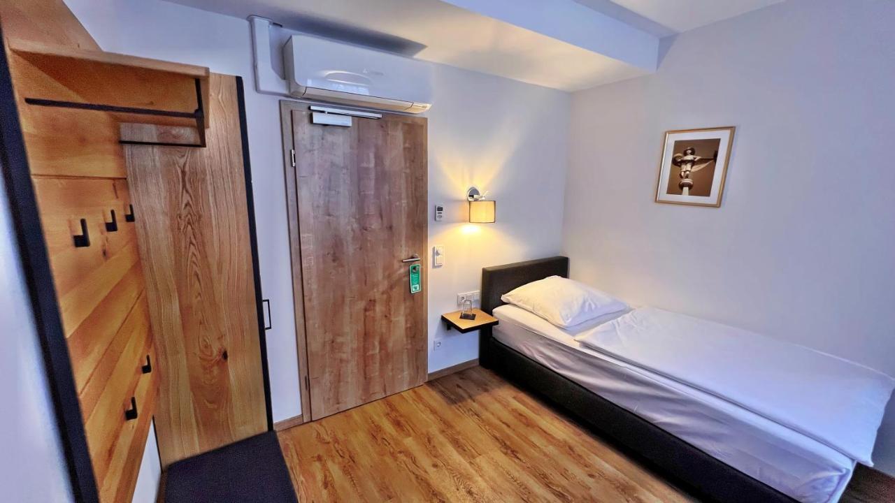 Hotel Zu Den Drei Kronen Seligenstadt Εξωτερικό φωτογραφία