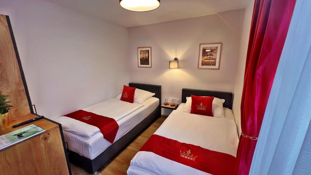 Hotel Zu Den Drei Kronen Seligenstadt Εξωτερικό φωτογραφία