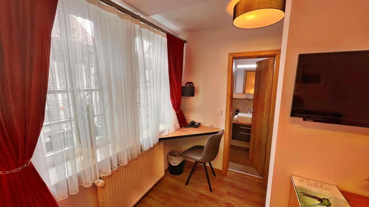 Hotel Zu Den Drei Kronen Seligenstadt Εξωτερικό φωτογραφία
