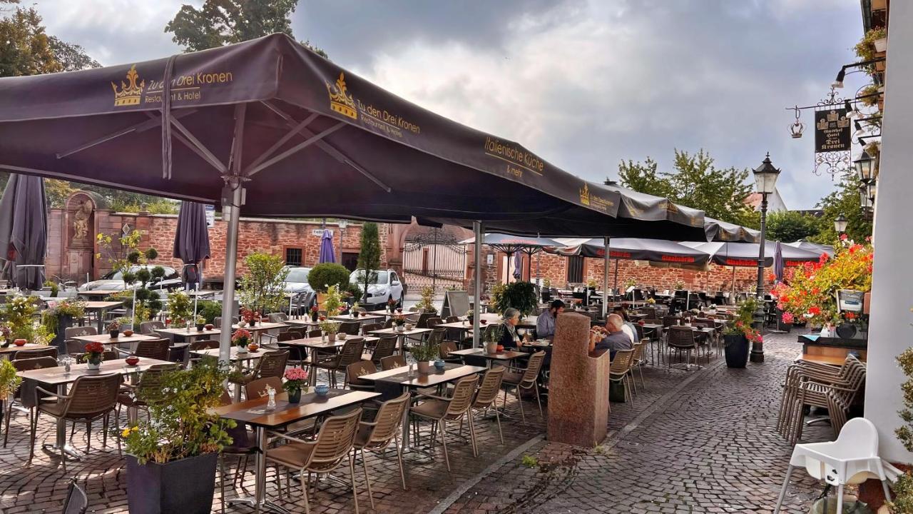 Hotel Zu Den Drei Kronen Seligenstadt Εξωτερικό φωτογραφία
