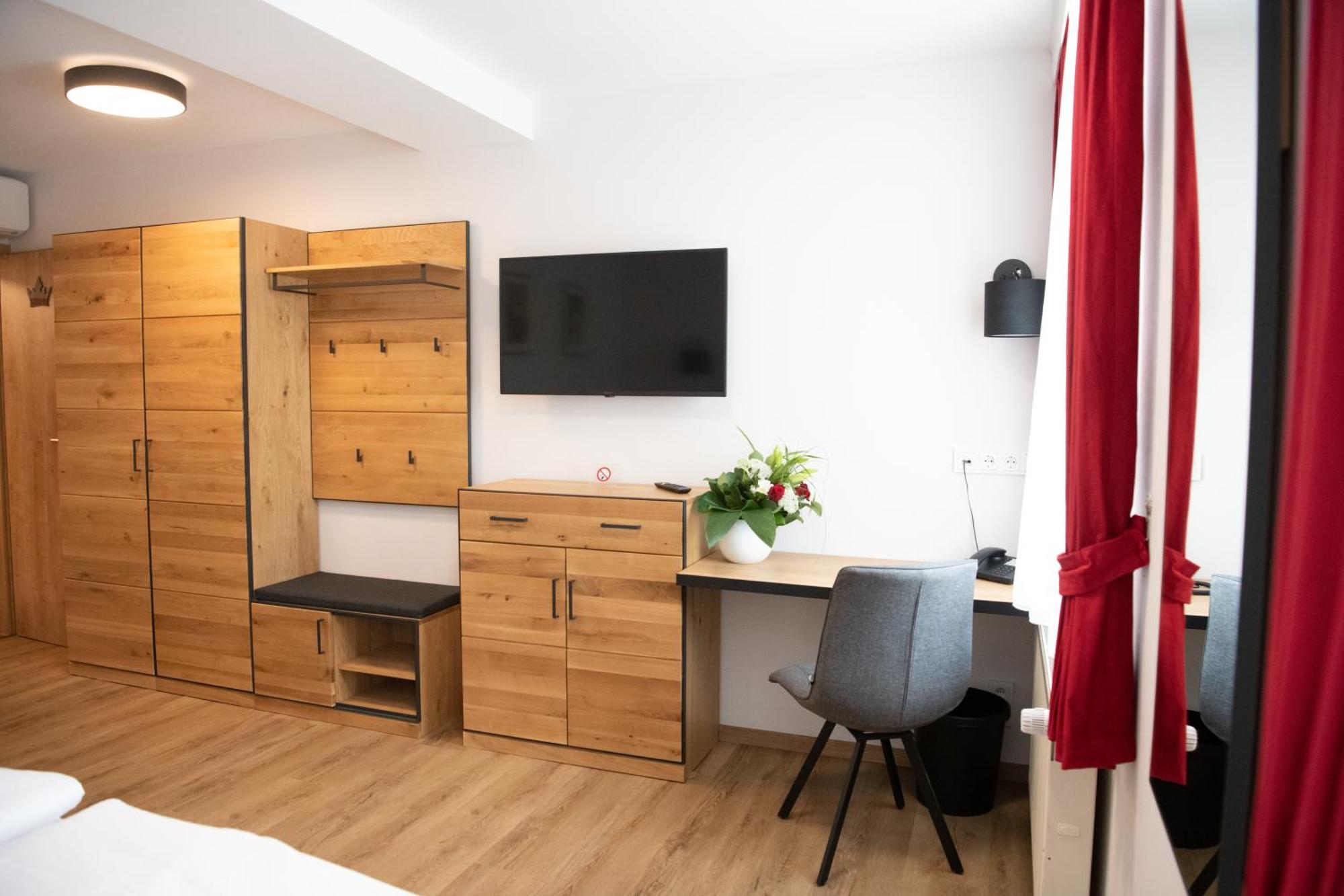Hotel Zu Den Drei Kronen Seligenstadt Εξωτερικό φωτογραφία