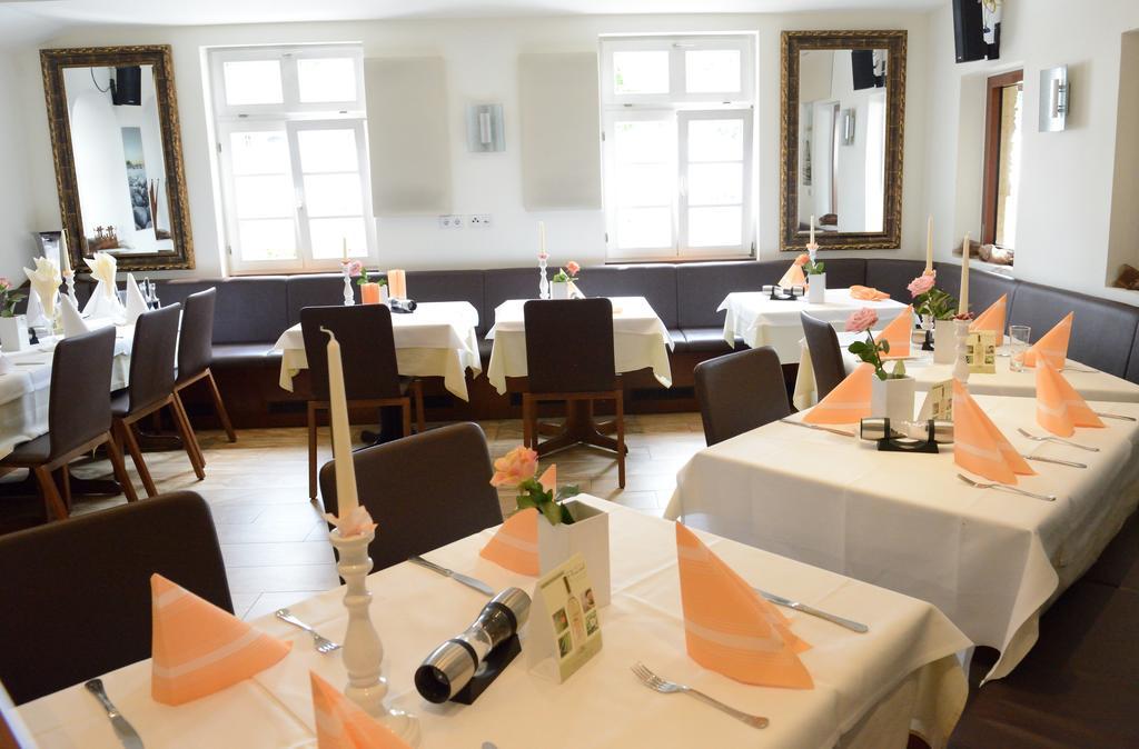Hotel Zu Den Drei Kronen Seligenstadt Εξωτερικό φωτογραφία